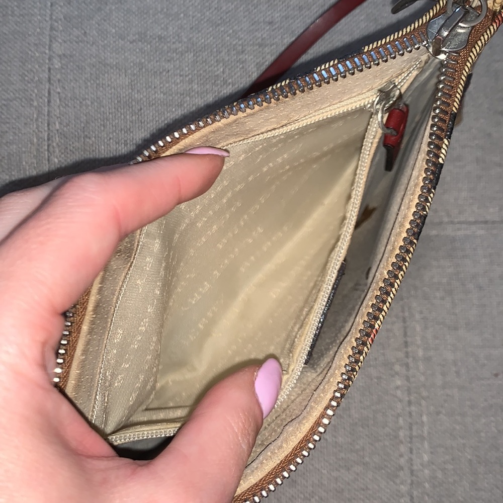 💯 Authentic BURBERRY Haymarket Check Small Crossbody Clutch Bag Red - Picture 3 of 7